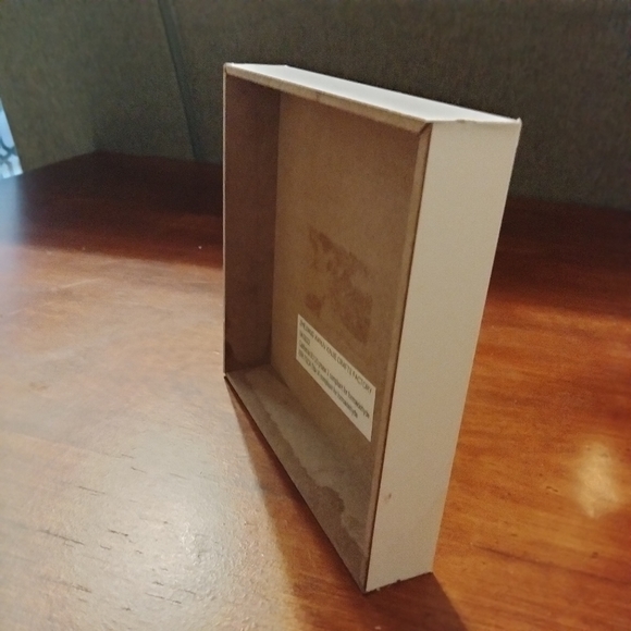 Desk decor - Picture 3 of 3